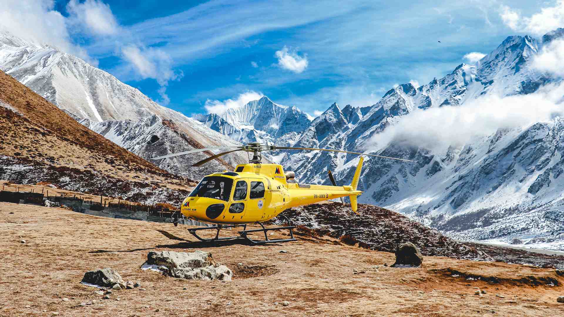 everest-base-camp-helicopter-tour-with-landing